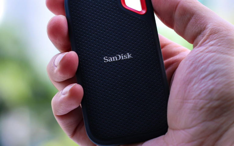 SanDisk stock surges 14% today: here’s why analysts are raising price targets