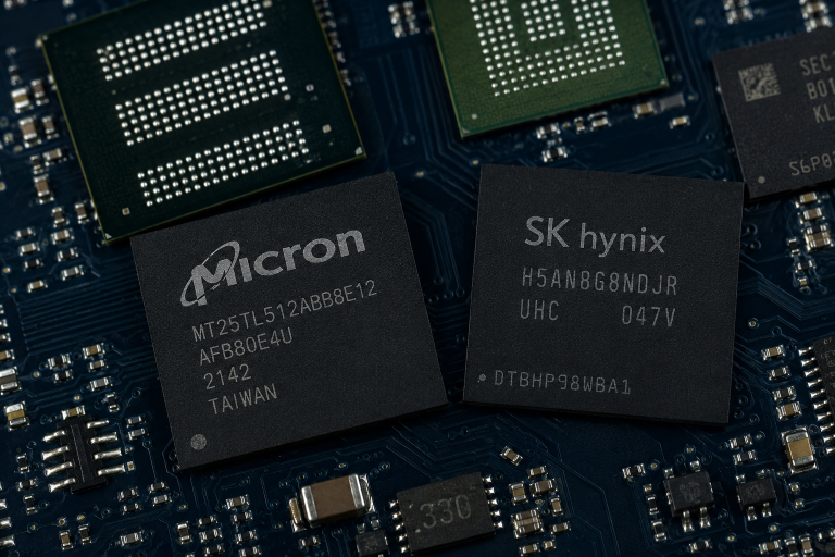 MU, SNDK, MRVL slip ahead of SK Hynix’s Nasdaq debut: what’s causing the jitters?